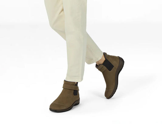 Blaire Hands-Free Mushroom Womens Boots