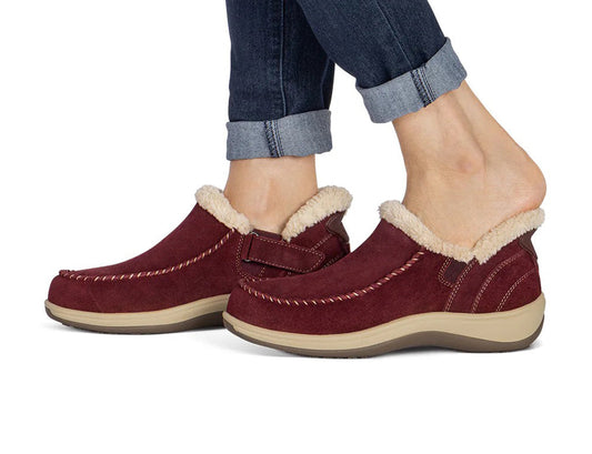 Lorin Hands-Free Bordeaux Womens Suede House Shoes