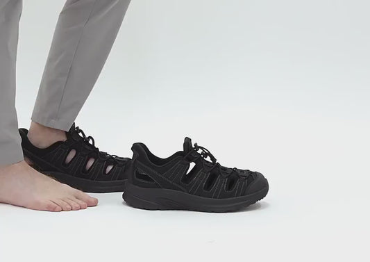Saturn Hands-Free Black Hiking Sandals
