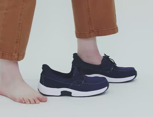Captain Hands-Free Navy Womens Boat Shoes