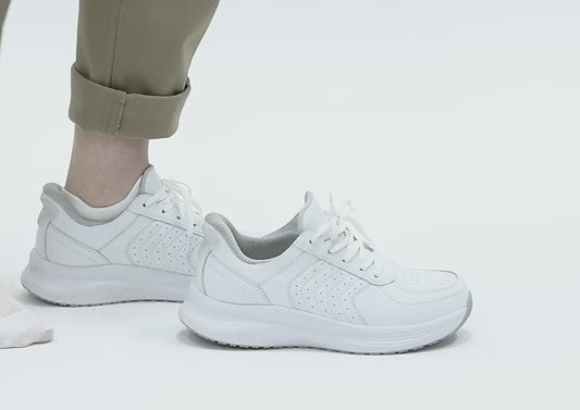 Roam Hands-Free White Womens Trainers