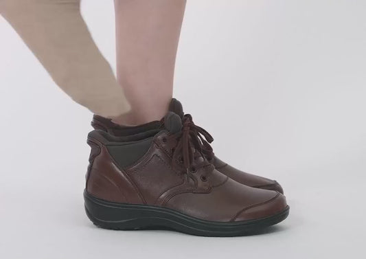 Rosel Hands-Free Brown Womens Leather Boots