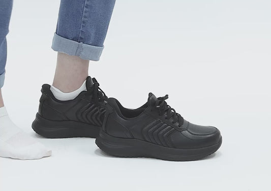 Roam Hands-Free Black Womens Trainers