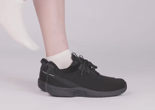 Kita Hands-Free Black Black Womens Stretch Trainers